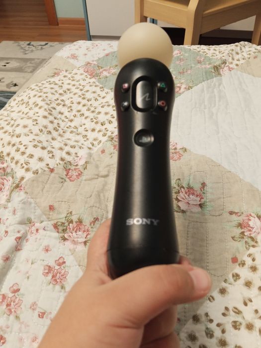 Продам Playstation Move работает