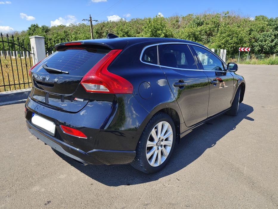 Vând Volvo V40 Summum