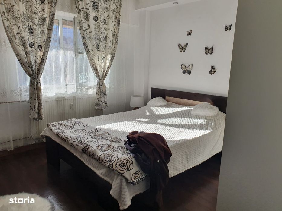 Piata M Viteazu, ap. 2 cam, et 1, mobilat, 350 euro