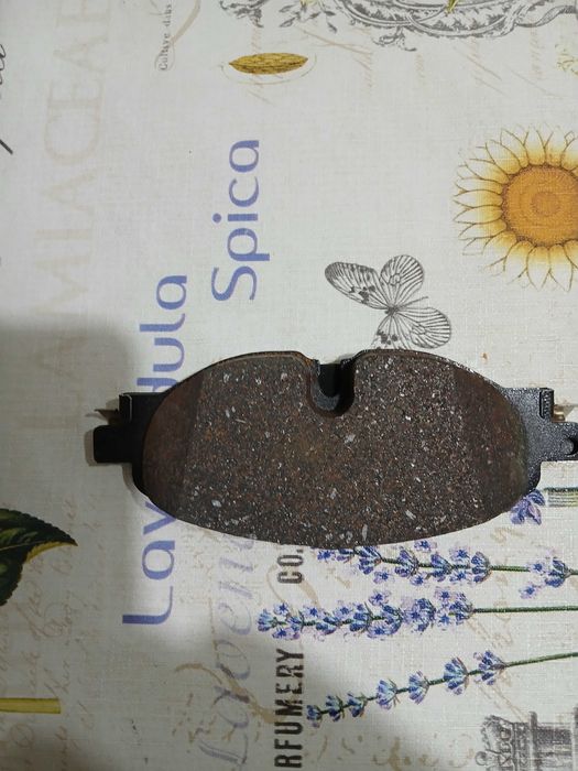 Накладки за Пасат 8 предни