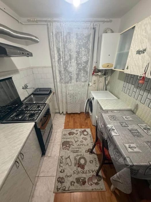 Inchiriez apartament in cugir