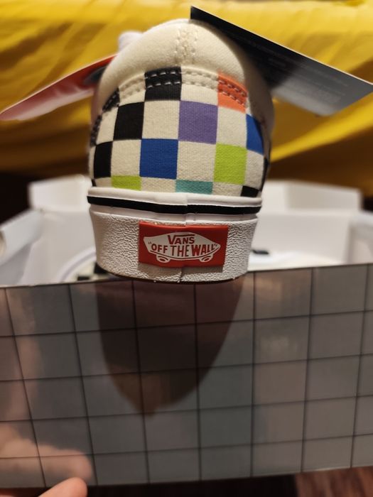 Нови оригинални кецове Vans