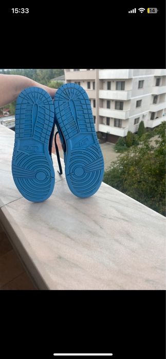 Jordan 1 Mid University Blue