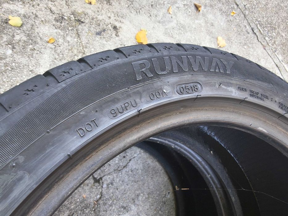 235/45/17 2бр.RUNWAY Летни гуми