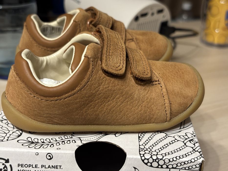 Pantofi primii pasi Clarks m20