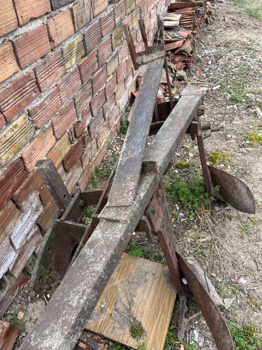 Плуг за трактор.