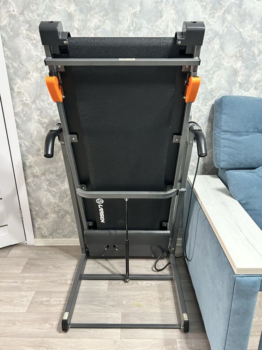 Продам беговую дорожку