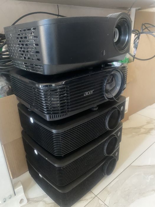 Продам проекторы Optoma