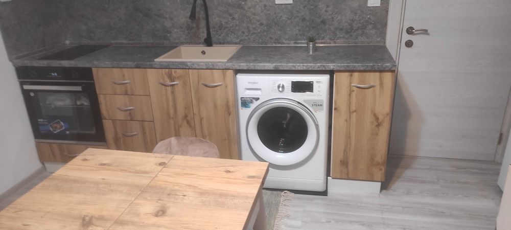 Дава се под наем Двустаен апартамент в Шумен, Център - 46 кв.м за 357 € - Снимка #16