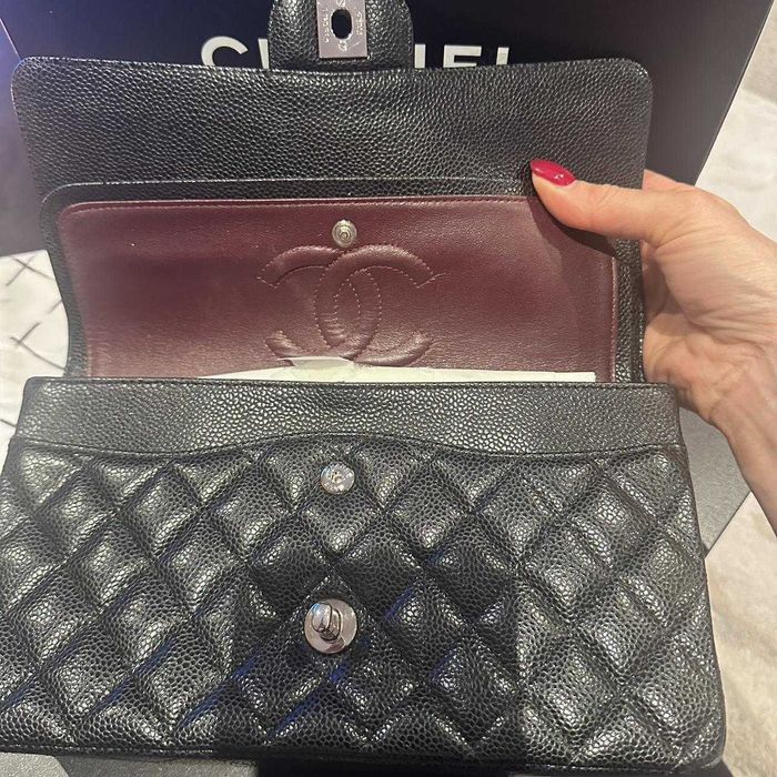 Geantă Chanel din Piele Neagră, Poseta Chanel din Piele Granulată