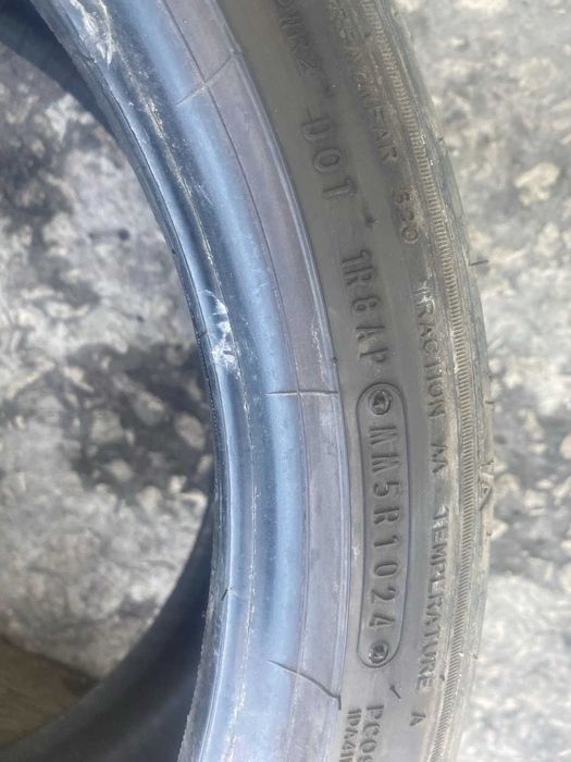 2 броя летни гуми Sumitomo 255/35 R19 Dot 1024 ном 56