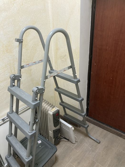 Продам лестницу от каркасного бассейна