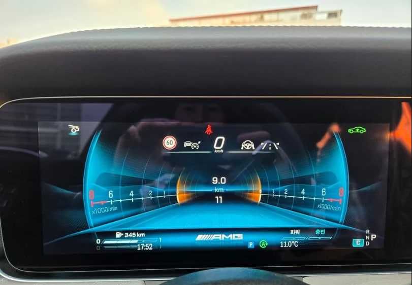 Mercedes AMG GT 4MATIC