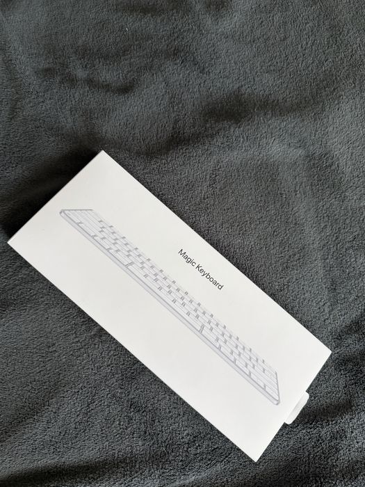 Apple Magic Keyboard 2024 international noua originala nefolosita