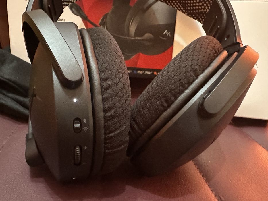 НОВИ БЕЗЖИЧНИ гейминг слушалки HyperX Cloud JET Wireless PC/PS4,5/MAC