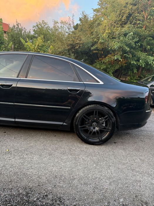 Audi A8 4.2  326 hp