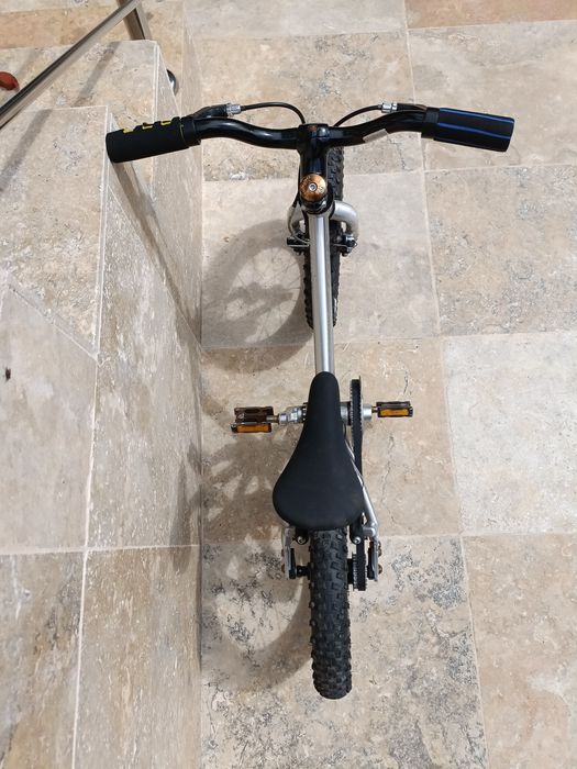 Bicicletă copii Early Rider Seeker Belt 14”  – Ultra ușoară, transmisie curea stare excelentă