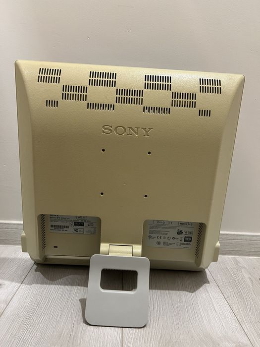 Монитор Sony SDM-E76D