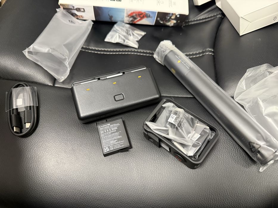 Baterie Incarcator Carcasa accesorii Dji action 4 originale noi