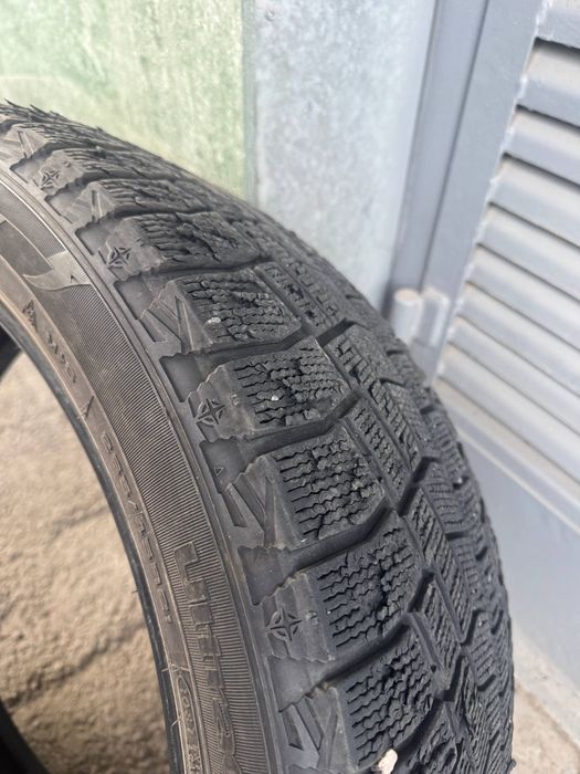 Зимние шины Goodyear 265/45 R21