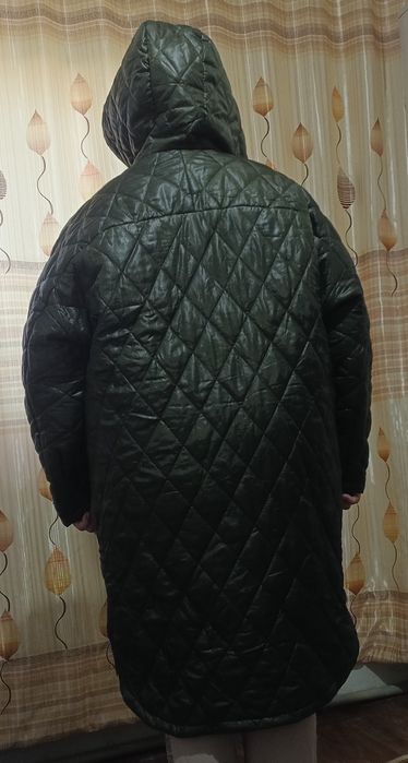 Продам куртку осень весна