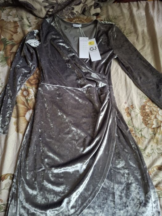 Продам платья или обмен на смартфон