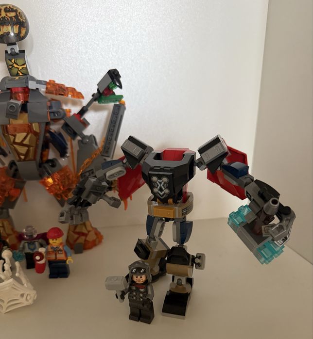 Vand 7 legouri Marvel