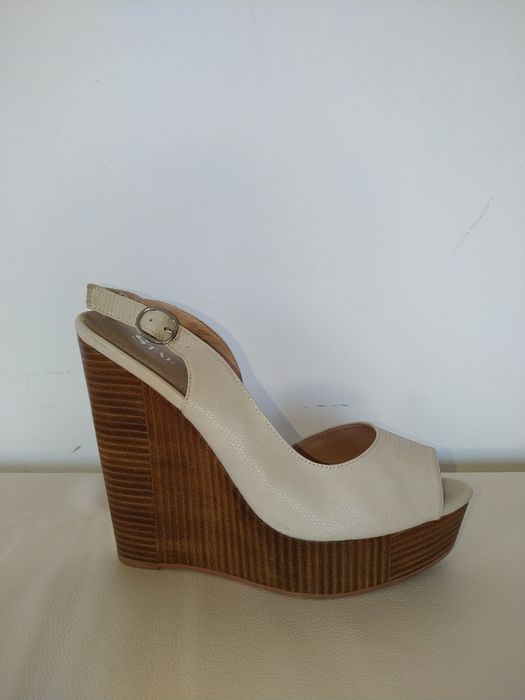 Босоножки, 38 размер