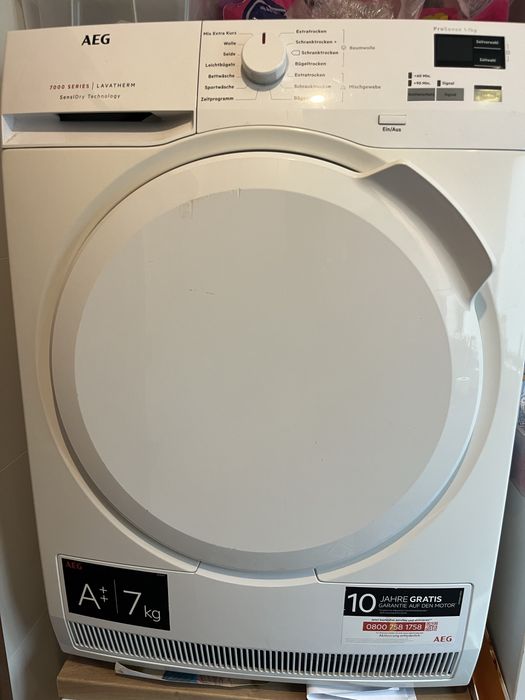 Сушилня  Инверторна AEG