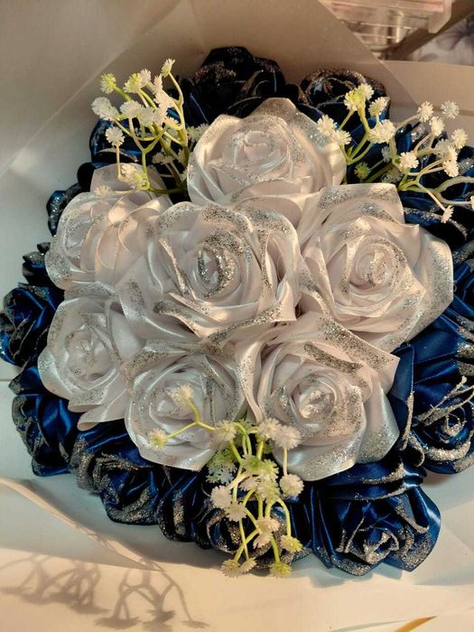 Продам букеты из атласных лент