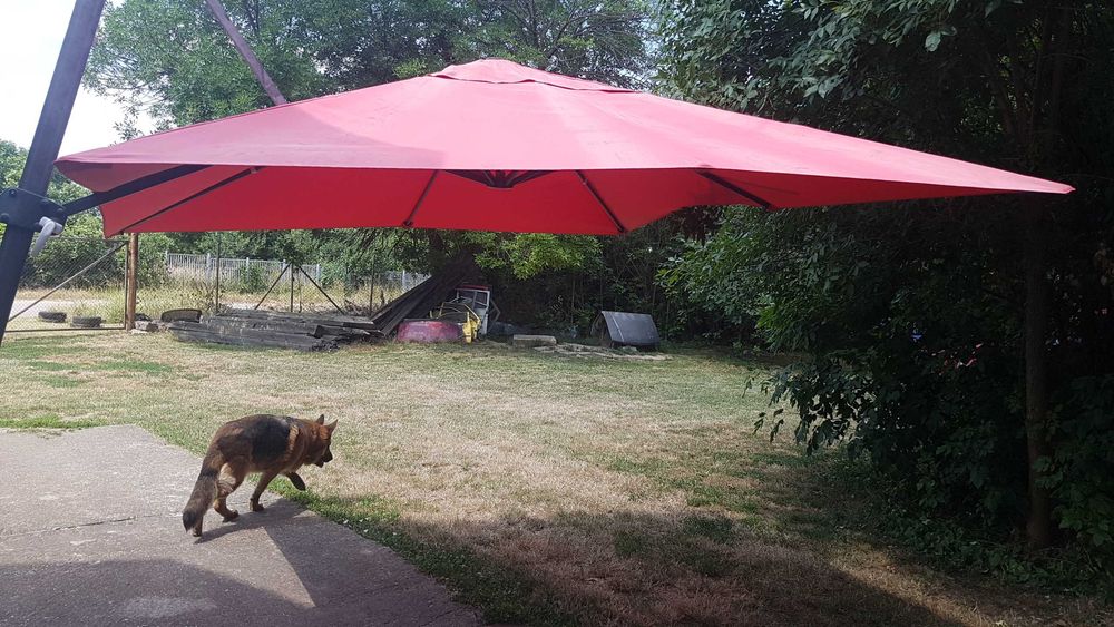 чадъри със стойка +плажни столове