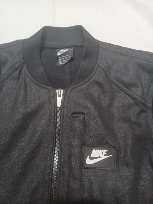Geaca Nike originala bumbac model deosebit mărimea M.