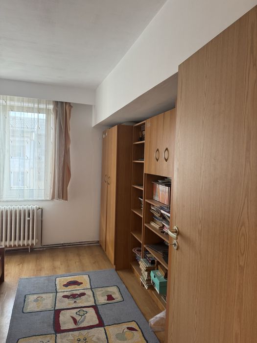 Apartament 5 camere Olteniei