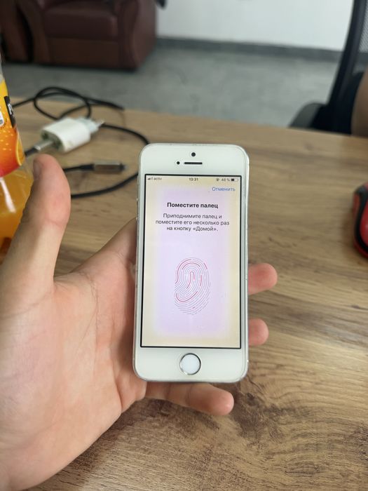 Iphone 5s 32 гб  в идеальном состоаянии
