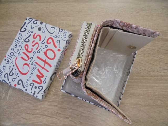 Портмонета на ''GUESS'' с кутия