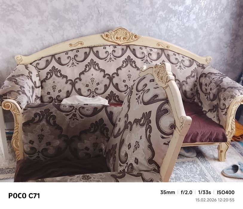 Диван с хорошим состоянием