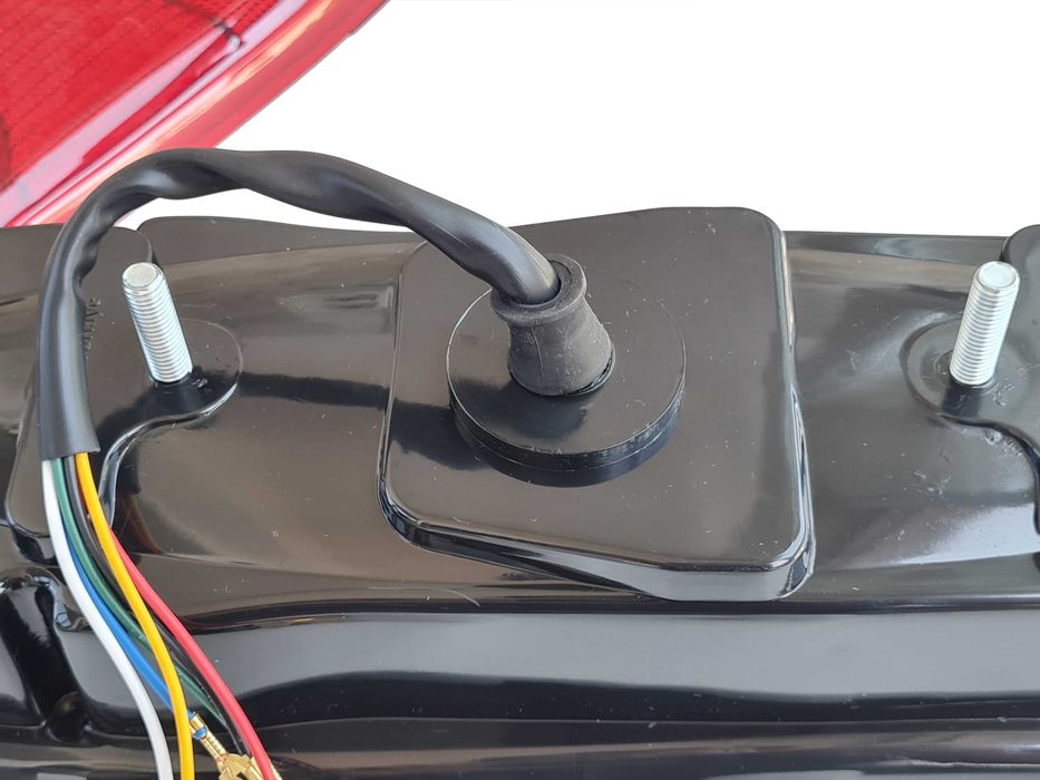 12V-24V Стопове задни светлини за Камиони Бусове Рено DAF Nissan Iveco