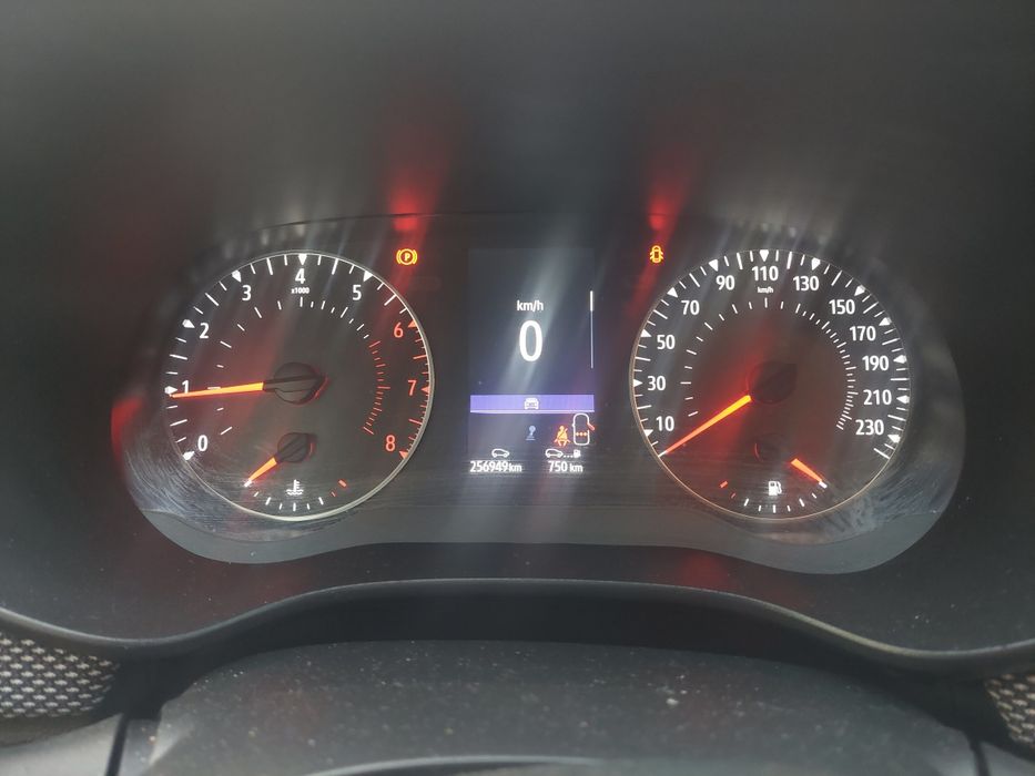 Vând Dacia Logan 2023