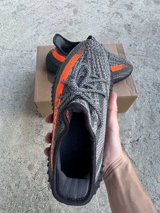 Yeezy 350 V2 Beluga