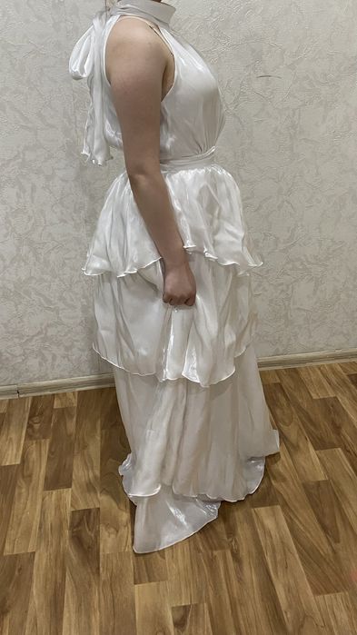 Продам платье новое