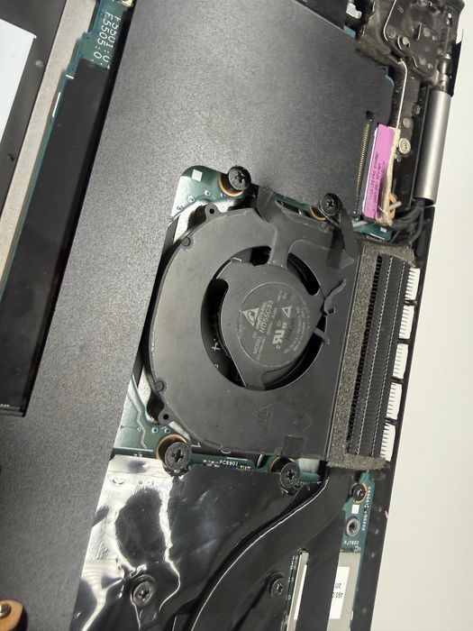 Laptop sh 2buc lenovo x1 yoga 2gen incomplet/piese