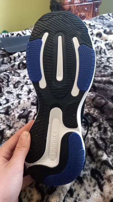 Adidasi adidas mărimea 46 negociem prețul