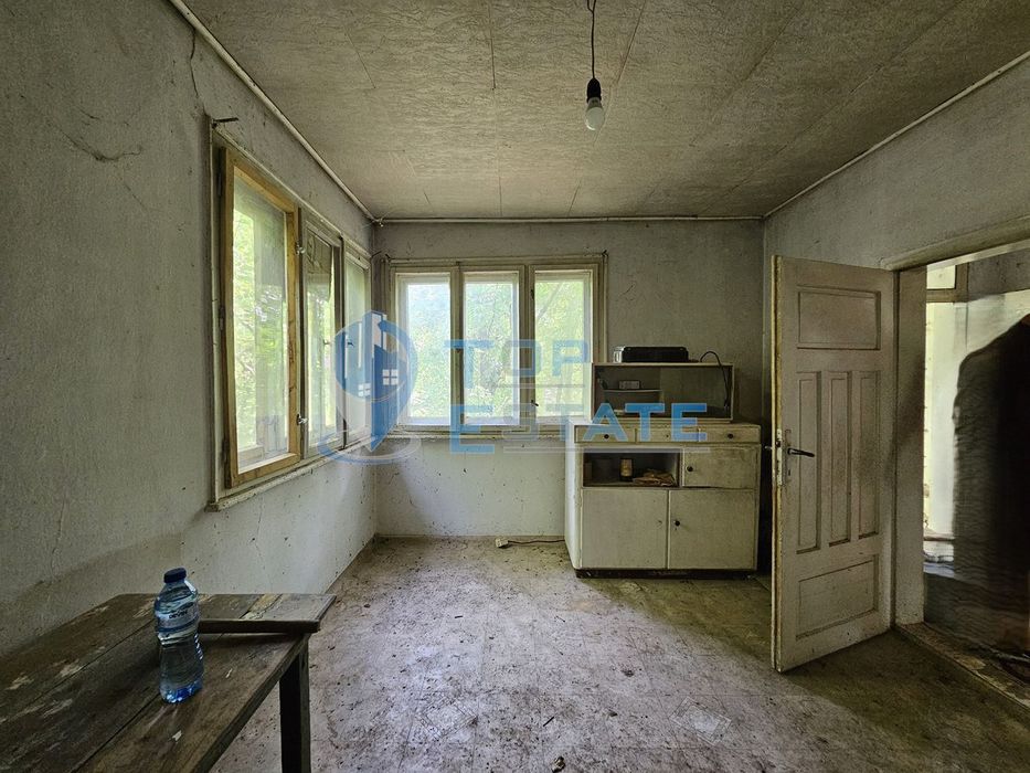 Продава се Къща в с. Вишовград, Област Велико Търново - 50 кв.м за 500 €/кв.м - Снимка #4