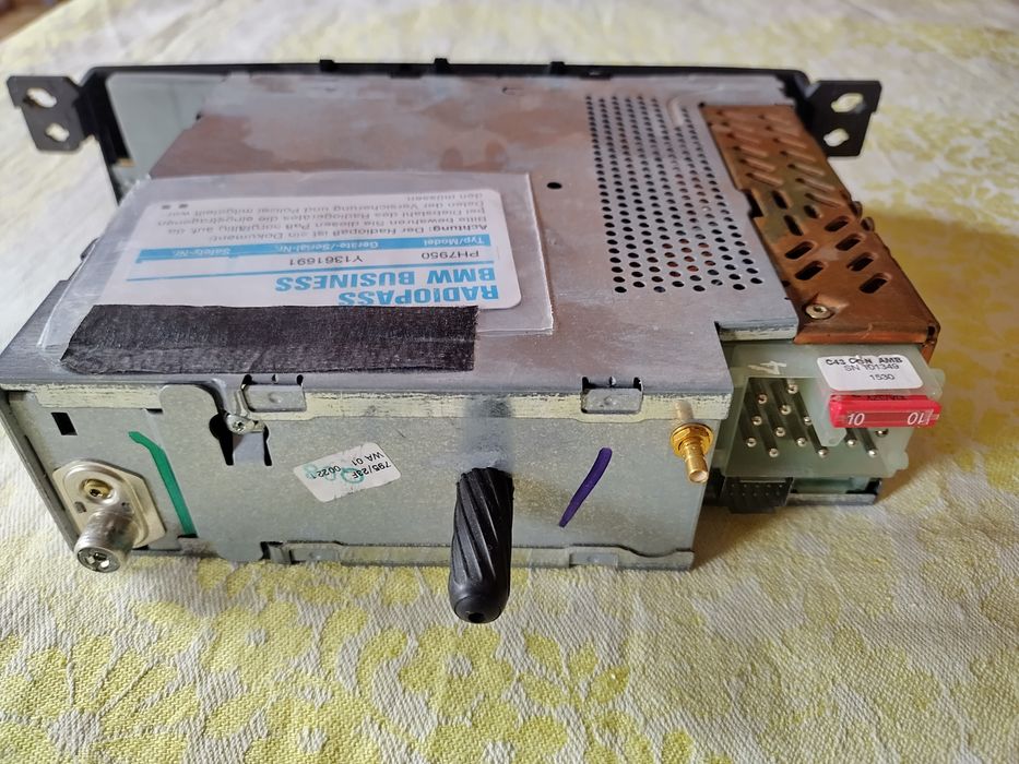 Продавам радио от BMW e46