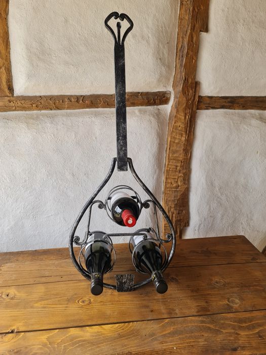 Стойка за вино от ковано желязо