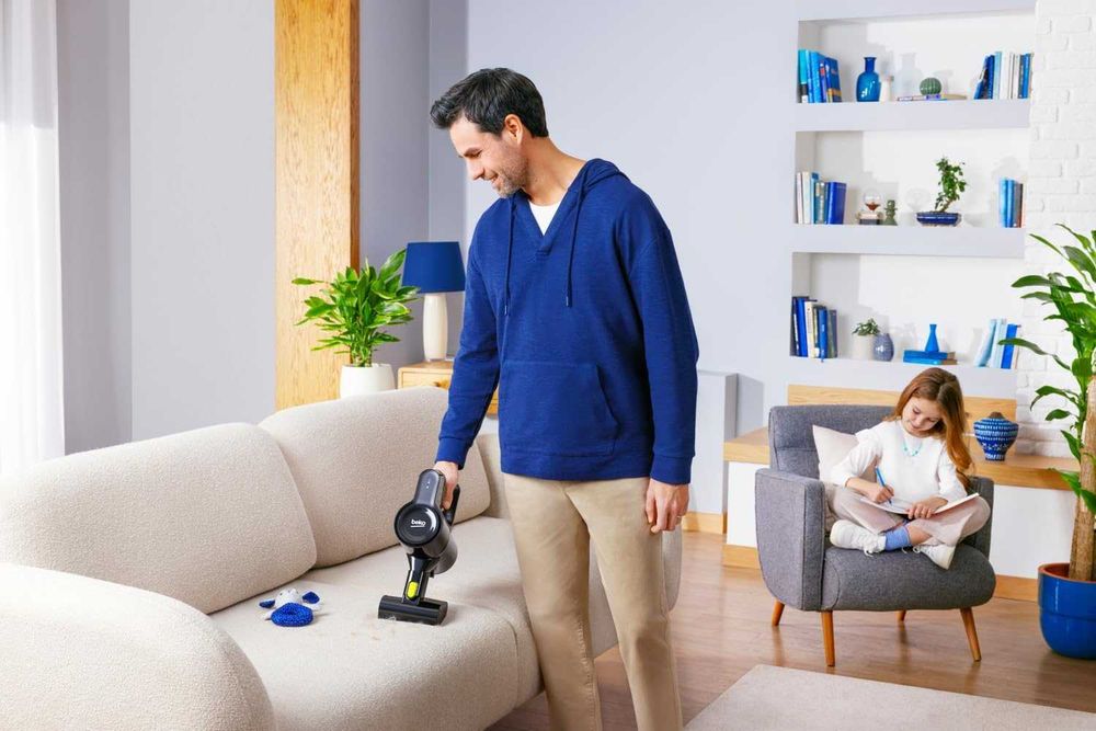 Безжична прахосмукачка Beko Vega VRT51225VB, черна, 150 W, 0,6 литра