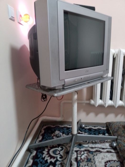 Телевизор сотилади холати яхщи оладиган одам тел килсин