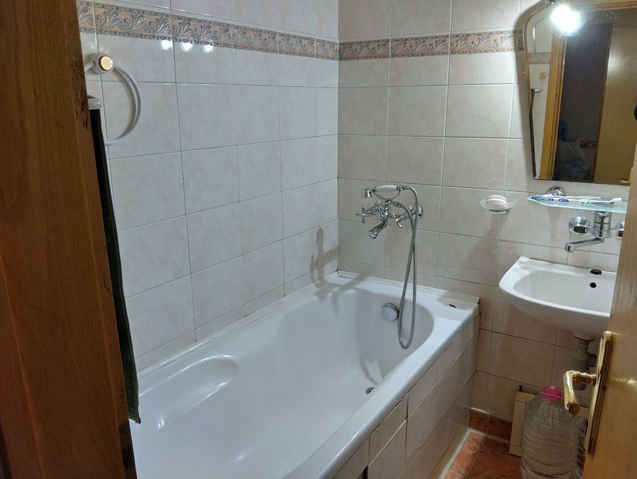 Продава се Тристаен апартамент в Силистра, Център - 87 кв.м за 919 €/кв.м - Снимка #14