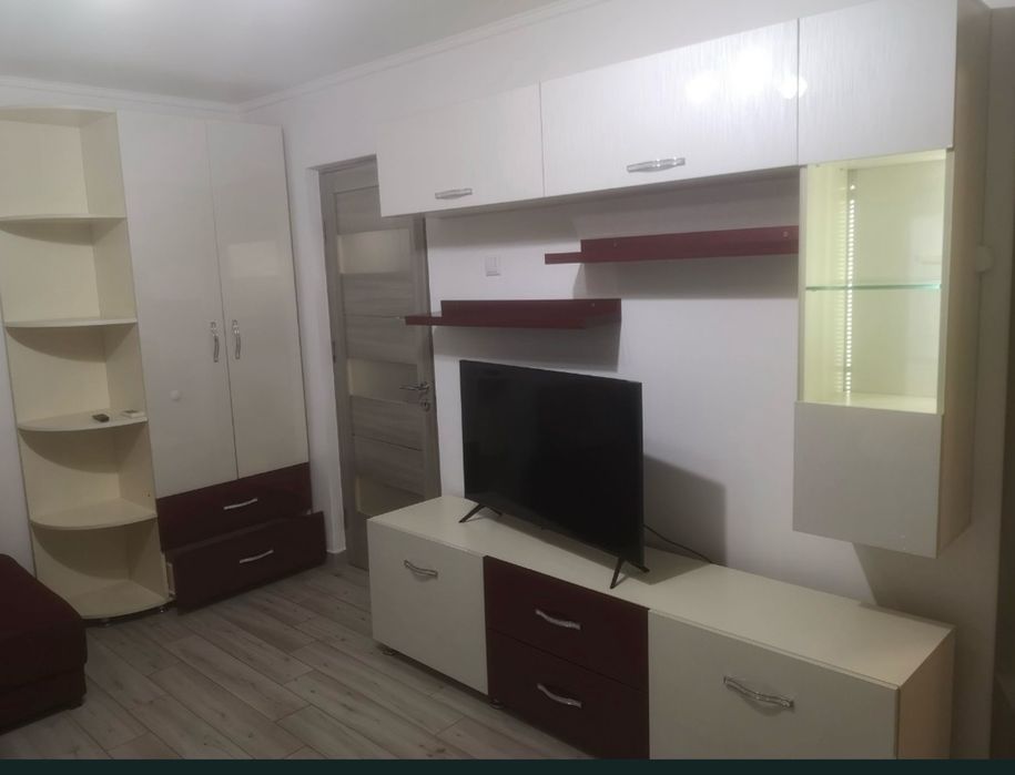 Inchiriez garsoniera