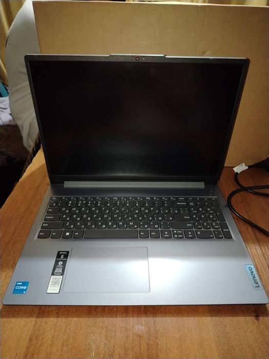 Lenovo Ideapad Slim 3i 16IAH8
